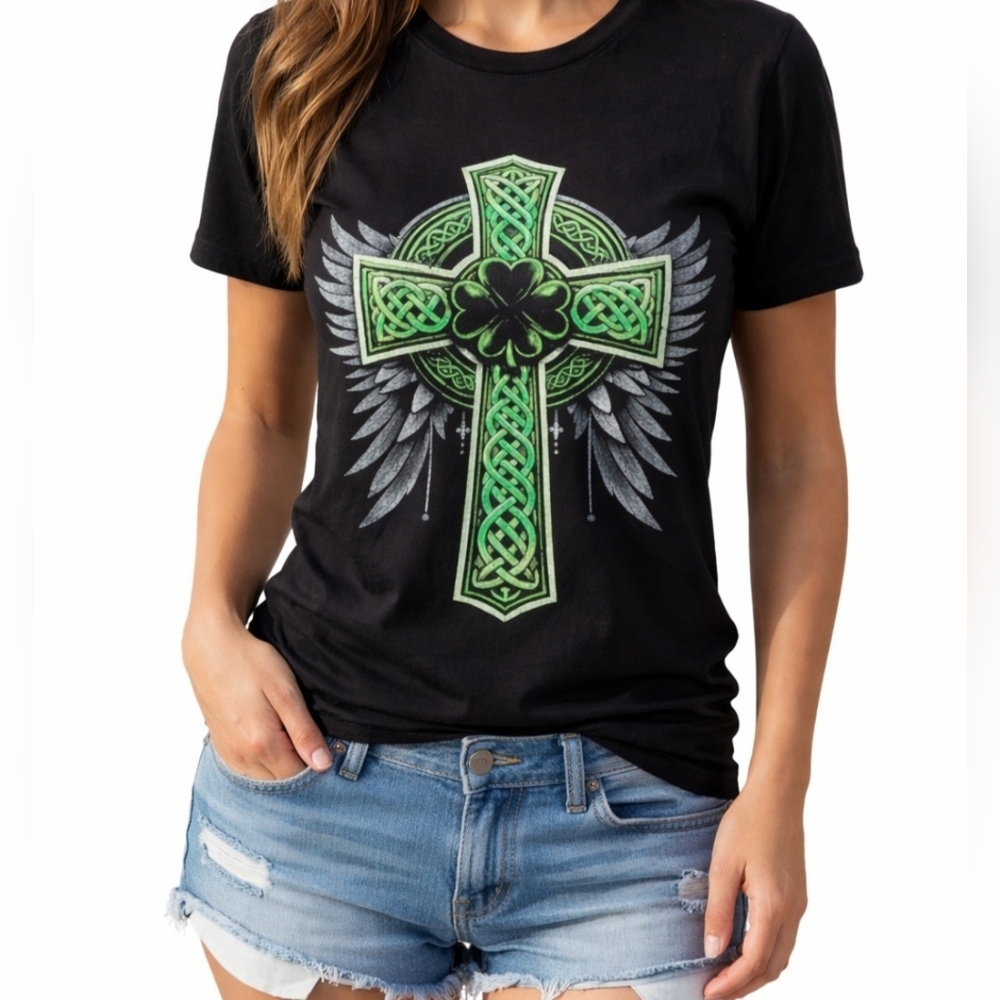 Luck Of The Irish Saint Patrick's Day Celtic Cross Graphic T-Shirt Unisex Size L